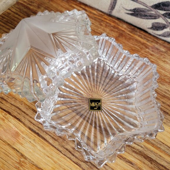Mikasa Japan Diamond Fire Pattern Crystal Lidded Dish - Picture 3 of 6